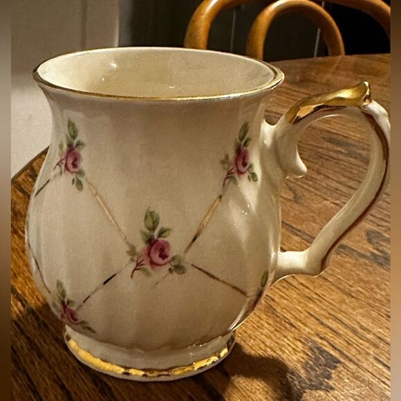 English Sadler Other - Antique English Sadler Gold rim floral porcelain creamer
